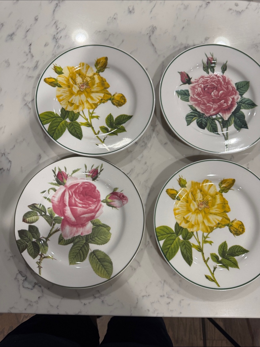 Decorative Botanical Floral Plates - Set of 4 Cottage Garden/Floral Wall Decor